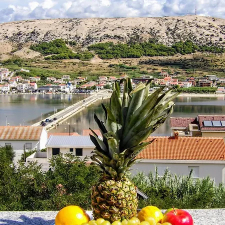 Sv. Jelena 1 Apartment *