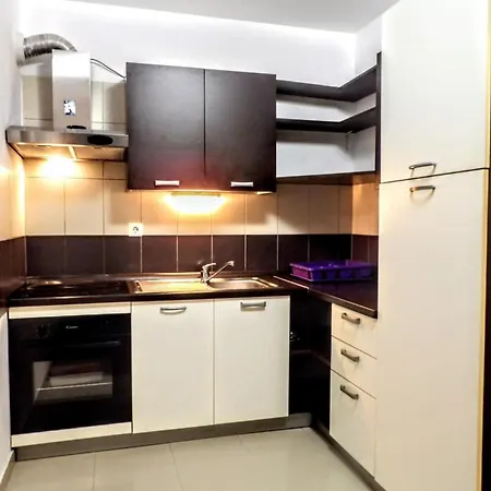 Sv. Jelena 1 Pag Town