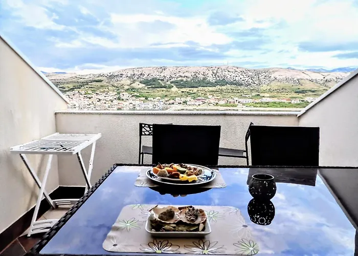 公寓 Sv. Jelena 1 *