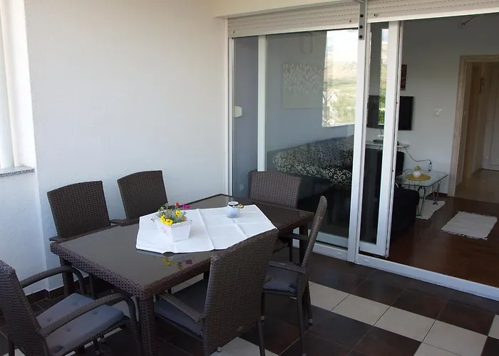 公寓 Sv. Jelena 1 *