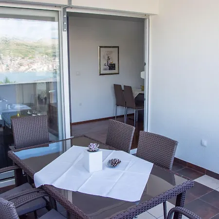 Apartamento Sv. Jelena 1