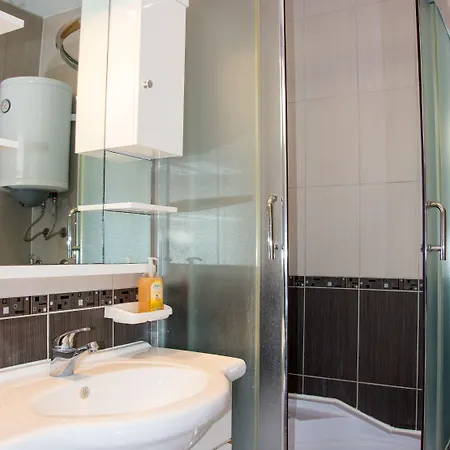 Sv. Jelena 1 Pag Town