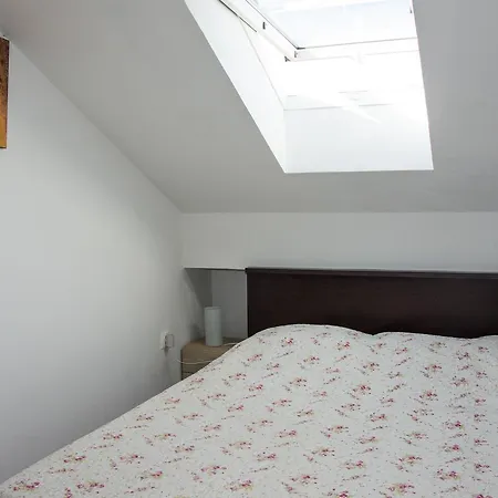 Sv. Jelena 1 Apartment *