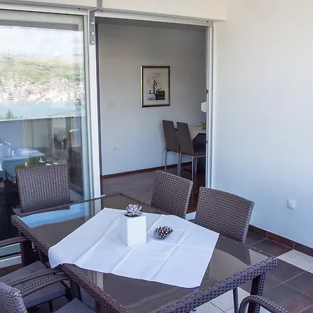 Sv. Jelena 1 Apartment Pag Town