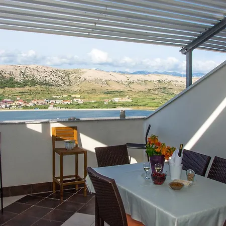 Sv. Jelena 1 Apartment Pag Town