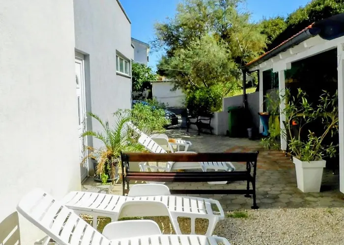 Sv. Jelena 1 Apartment Pag Town