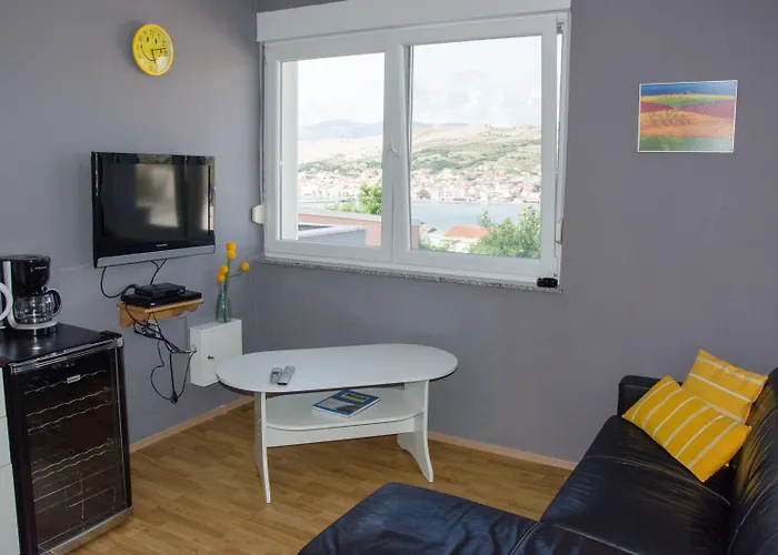 Sv. Jelena 1 Apartment *